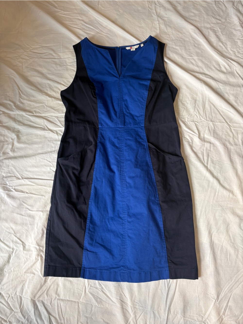 Boden Colorblock Blue and Black Sleeveless shift Dress. Size 10.